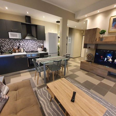 Апартаменти Lukas-2 B/R Luxurious Flat With Veranda Афіни Екстер'єр фото